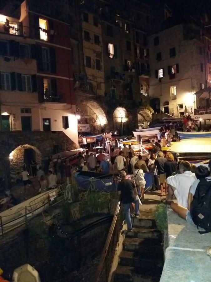 Ca'La Luna - In Centro Con Terrazza Riomaggiore Zewnętrze zdjęcie